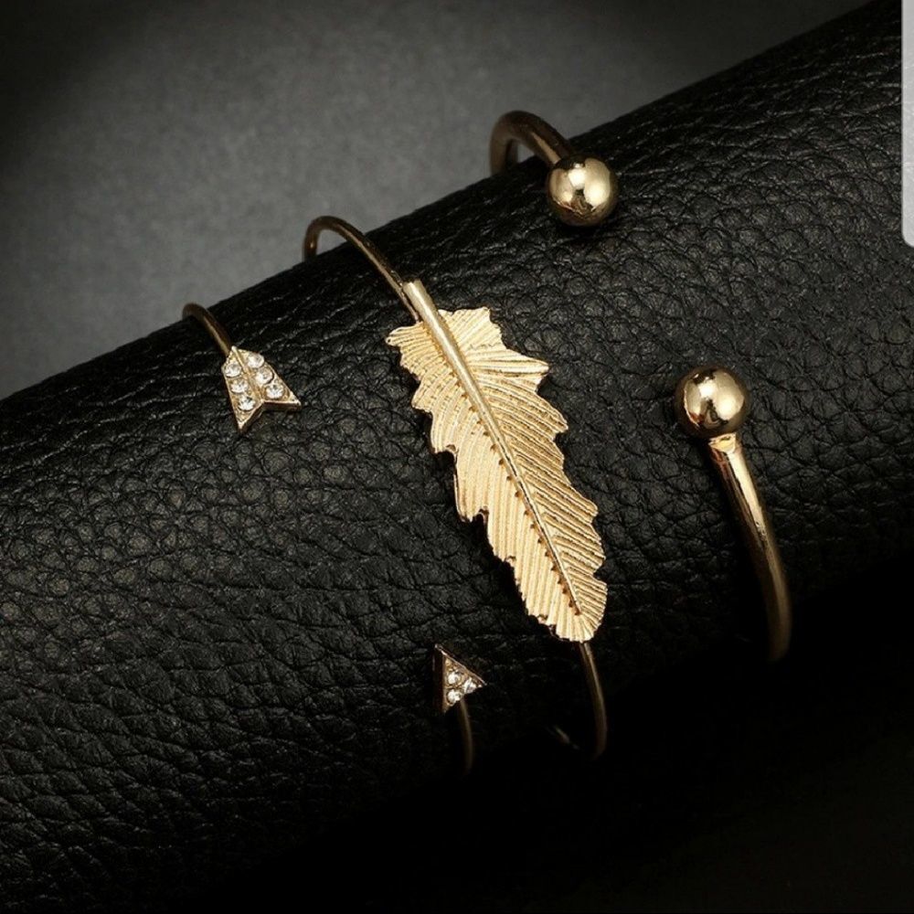 Gold Tone Feather & Arrow Bangles Set